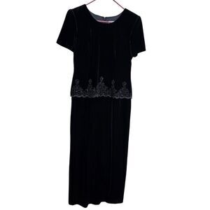 Womens Black Dress Gown by RM Richards - Karen Kwong  Velvet Size 8P NWT Formal